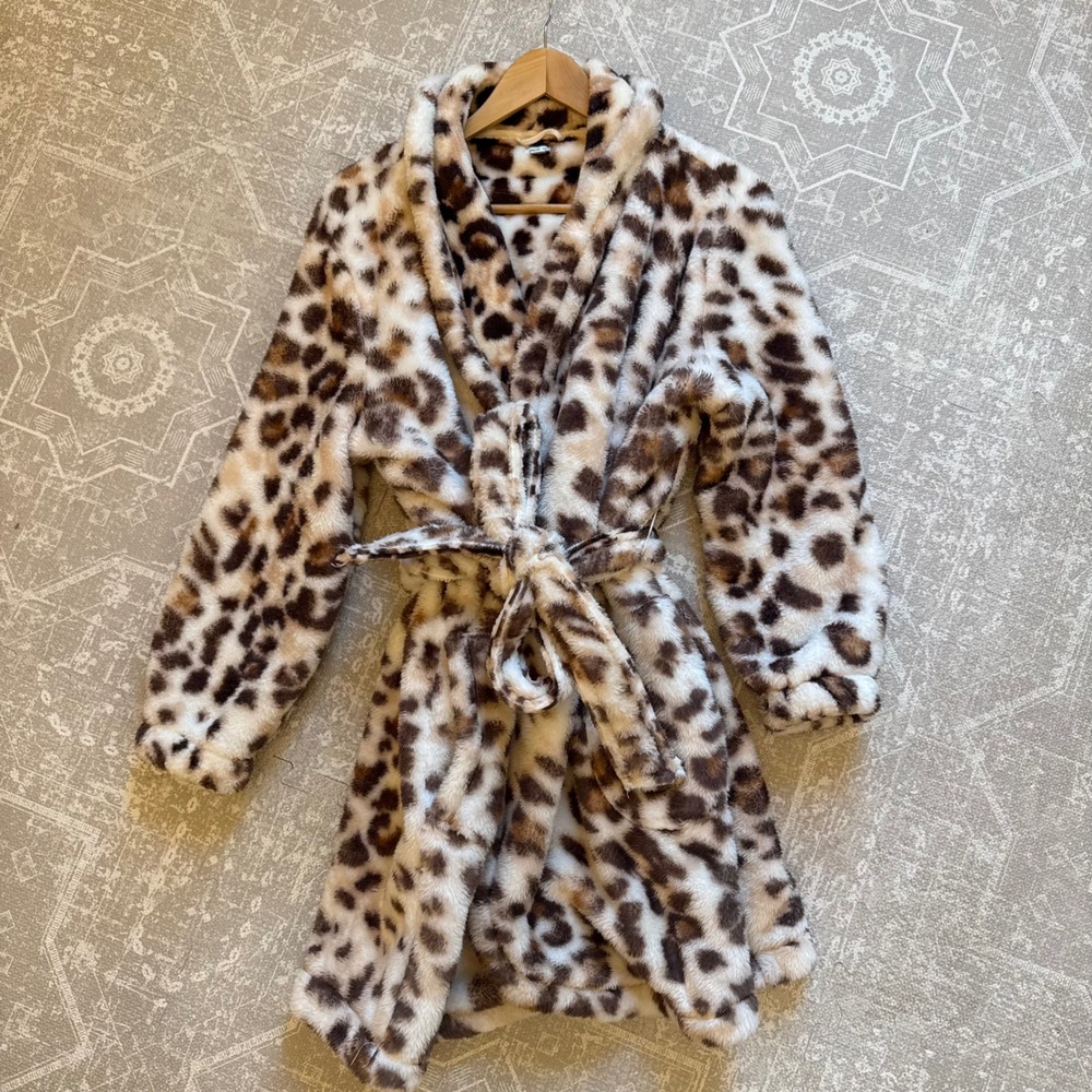 Aerie Leopard Print Fleece Robe Womens M Brown Tan Plush Shawl Collar Belted